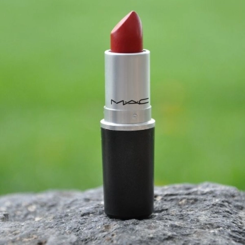 pad-printing-on-plastic-lipsstick