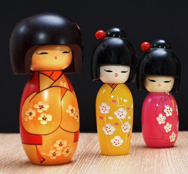 Pad Printing on wooden doll toy face |pad printing machine for wooden doll faces |multicolor printing on wooden doll faces |fine detail printing on doll toy face |printing facial features on wooden toys |custom printing on wooden doll toys|high precision pad printing for toy faces|printing on curved wooden surfaces|safe ink printing for doll toys
                                        